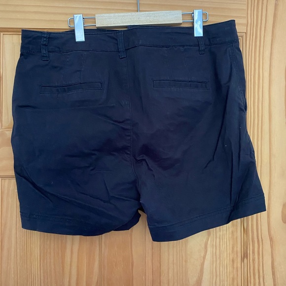 Gap shorts - Picture 2 of 3
